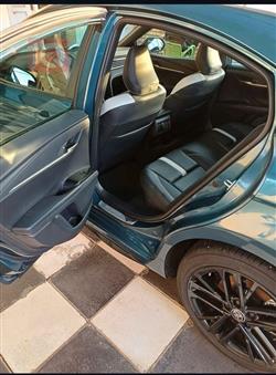 تۆیۆتا کامری